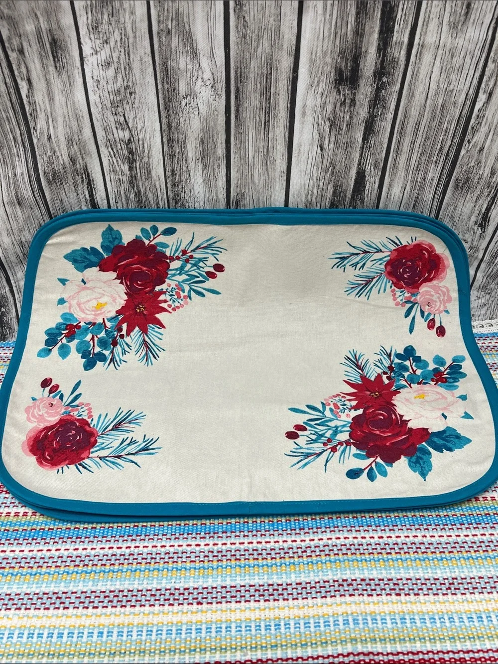Pioneer Woman set of 4 Wishful Winter floral placemats with Teal trim